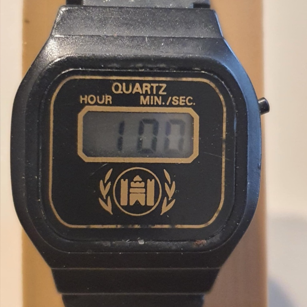 Vintage Kent Cigarettes Lorillard Promo Black LCD Women's Watch